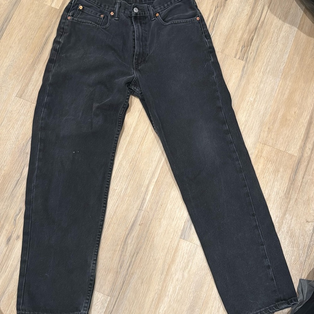 Levi’s 550 size 33x32 (lightly used)